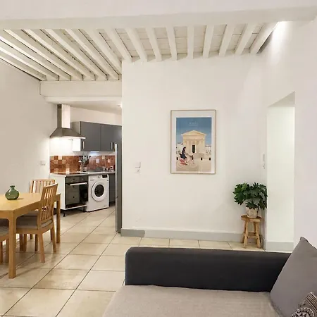 Lägenhet Bright Center Flat With Terrace