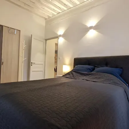 Bright Center Flat With Terrace Lägenhet *